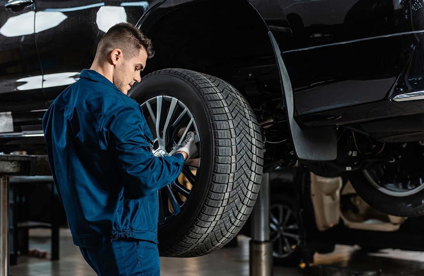 Serviço de reparo de pneu furado na Borracharia JK