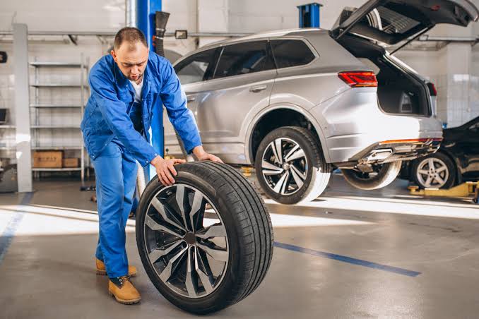 Como escolher o pneu certo para seu carro na JK Pneus